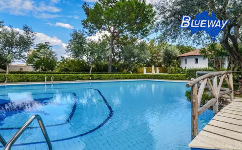 三集一體泳池熱泵恒溫除濕機組應該要怎么選型？